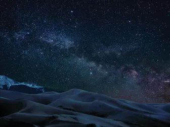 Vesmír zahalený temnotou