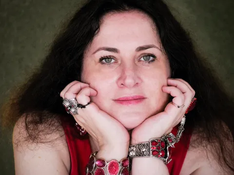 "O virtuálních monstrech a českých mořích": Večer se spisovatelkou Rheou Krcmárovou